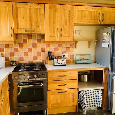Glen Keen Farm Cottage Louisburgh Eksteriør billede